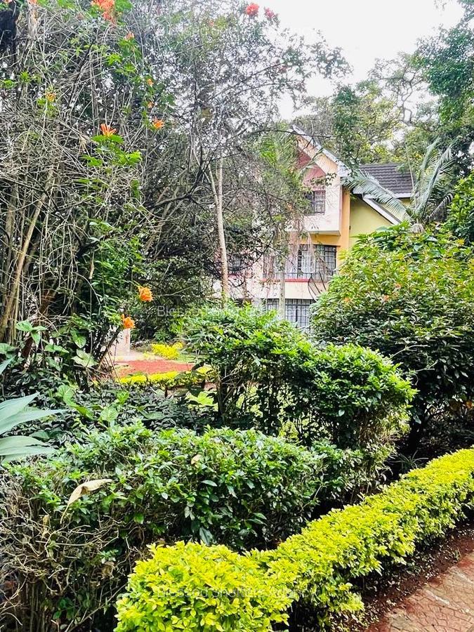 Serviced 2 Bed Apartment with En Suite in Rosslyn - 3