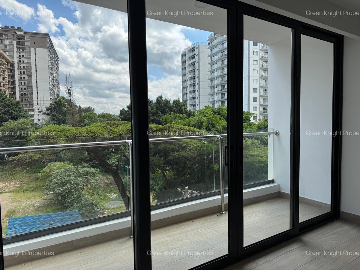 Serviced 3 Bed Apartment with En Suite in Riverside - 4