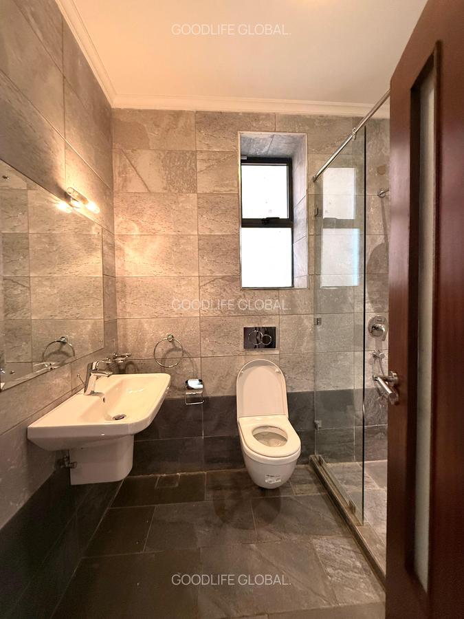 5 Bed Villa with En Suite at Lavington - 20