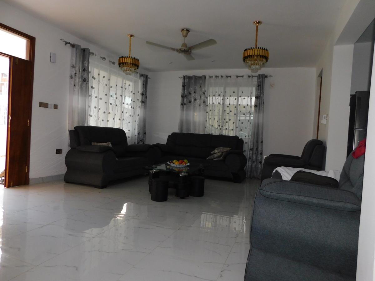 4 Bed House with En Suite at Bamburi - 7