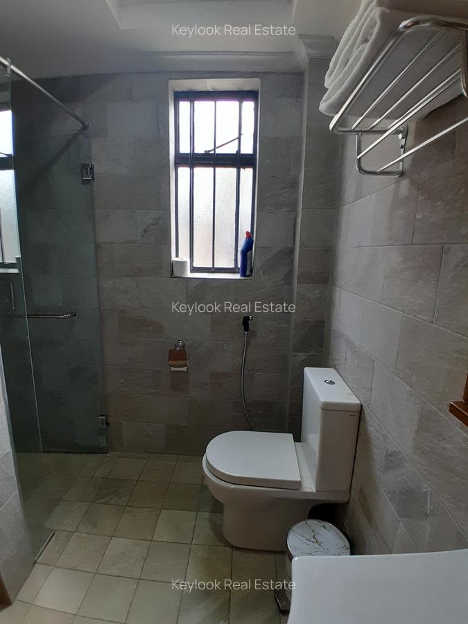 1 Bed House with En Suite at Lavington - 10