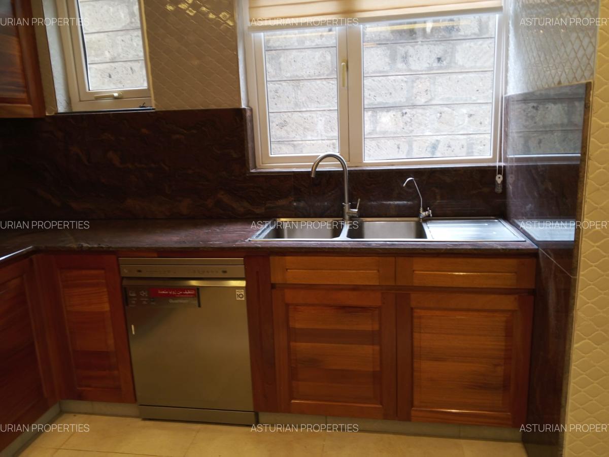 4 Bed Townhouse with En Suite in Lavington - 15