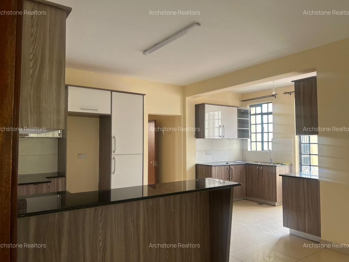 4 Bed Townhouse with En Suite in Kitisuru - 12