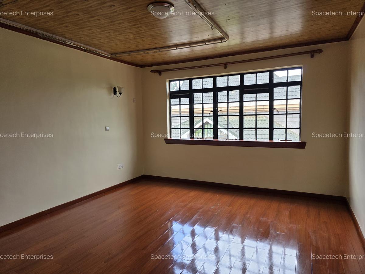 6 Bed House with En Suite in Runda - 9