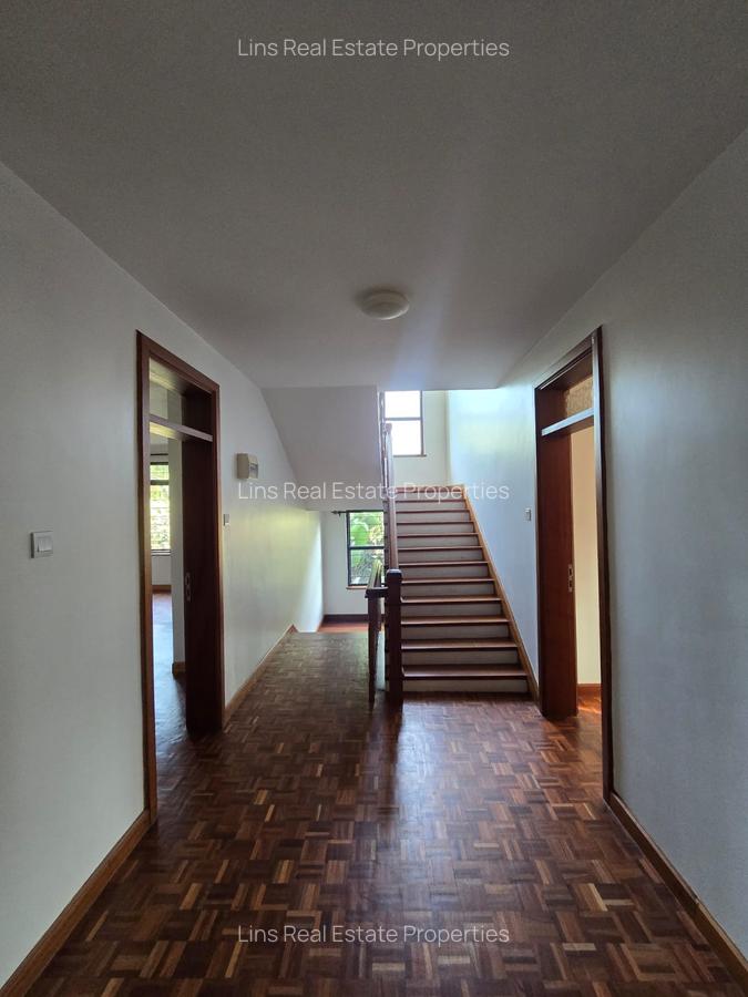 5 Bed Townhouse with En Suite in Lavington - 11