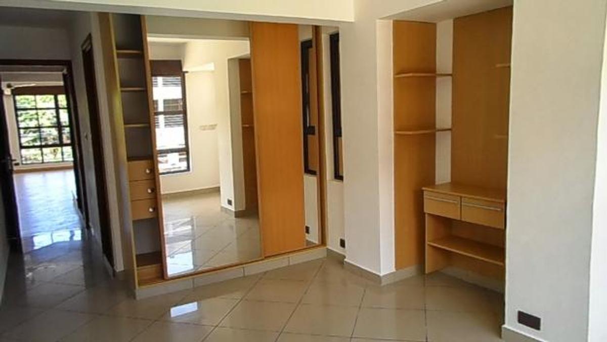 Furnished 3 Bed Apartment with En Suite in Nyali Area - 7