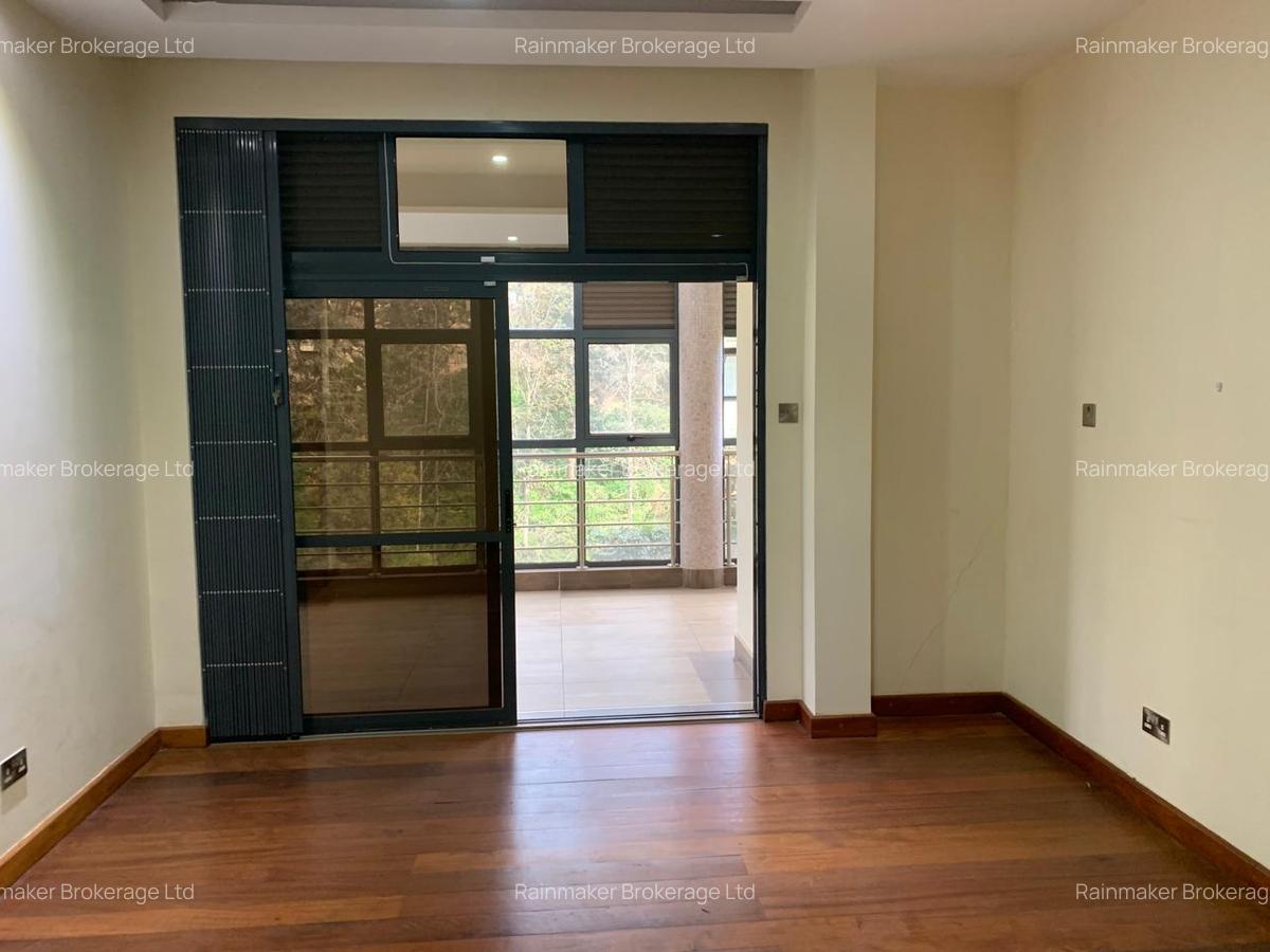 7 Bed House with En Suite in Nyari - 9