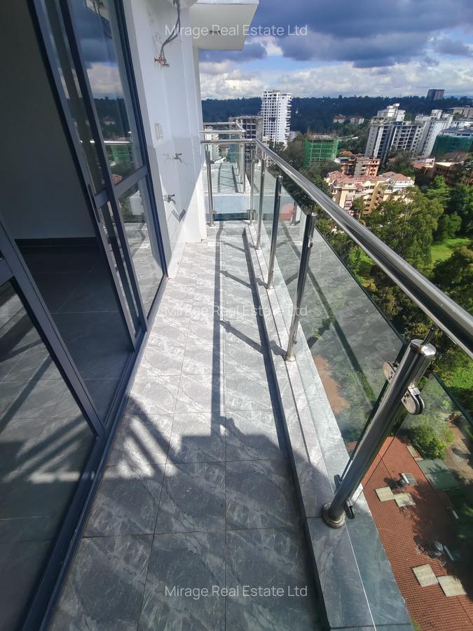 3 Bed Apartment with Gym in Riverside - 7