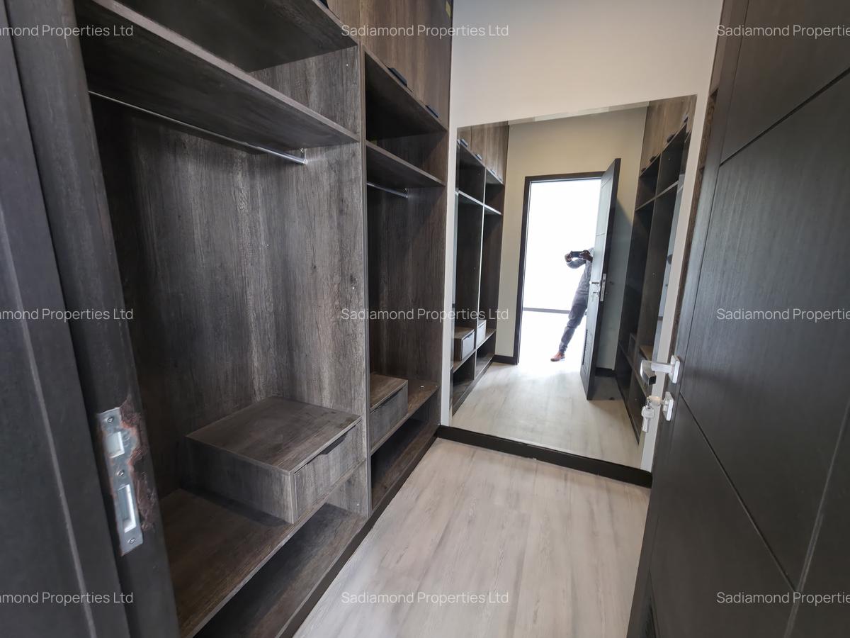 3 Bed Apartment with En Suite in Westlands Area - 7