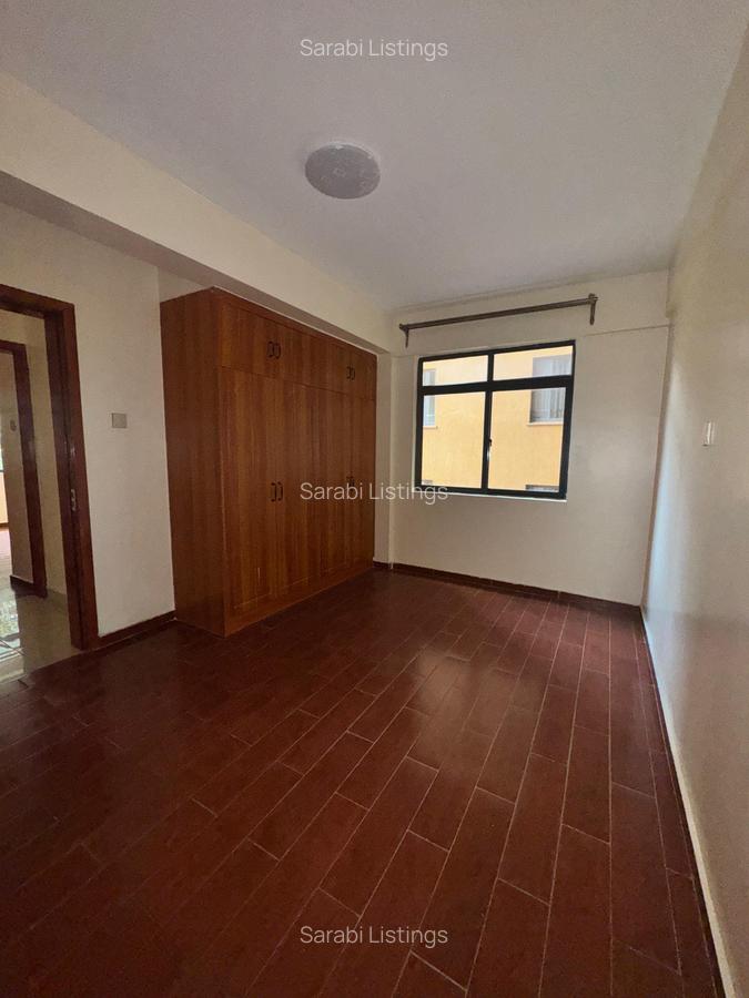 3 Bed Apartment with En Suite in Lavington - 4