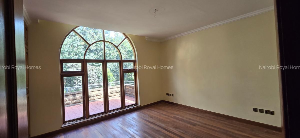 6 Bed House with En Suite at Karen Road - 12