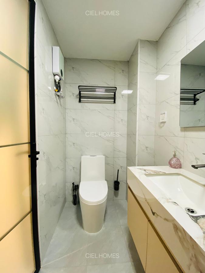 Studio Apartment with En Suite at Wood Avenue - 6