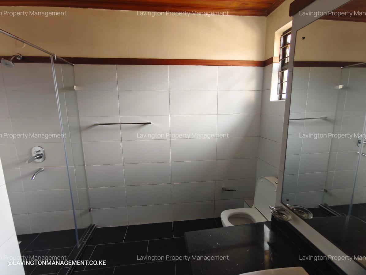 5 Bed Townhouse with En Suite at Lavington Green - 11