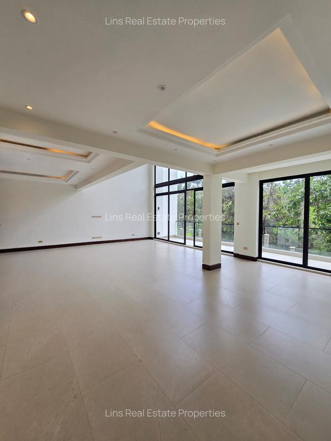 6 Bed Townhouse with En Suite in Kitisuru - 15