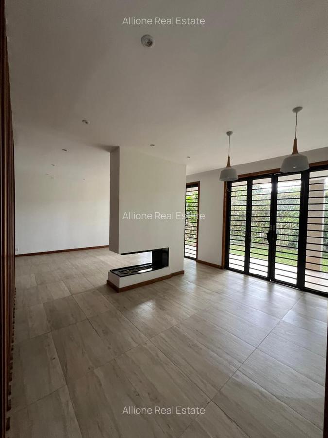 3 Bed House in Nyari - 7