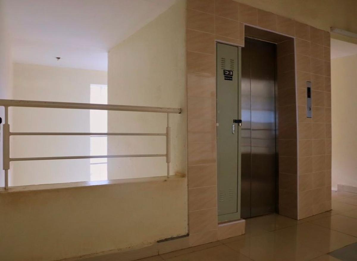 2 Bed Apartment with En Suite in Lavington - 20