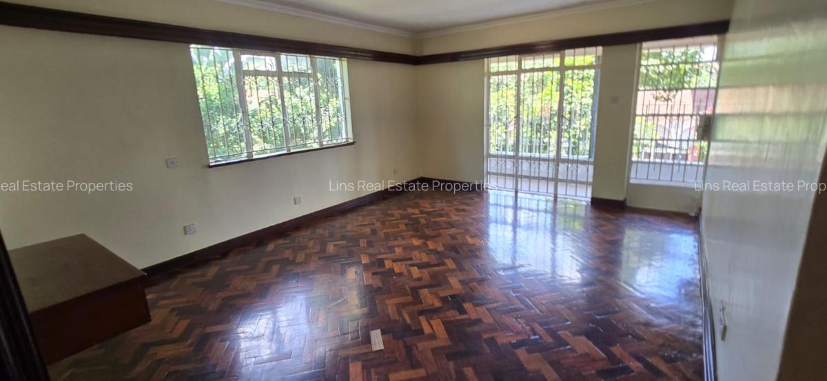 4 Bed Townhouse with En Suite in Lavington - 7