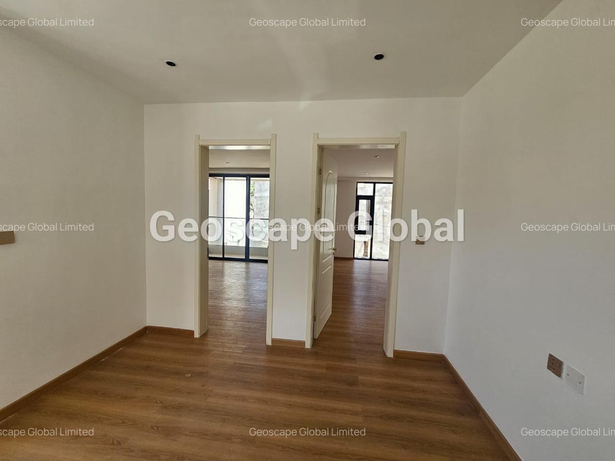 5 Bed Townhouse with En Suite in Lavington - 5