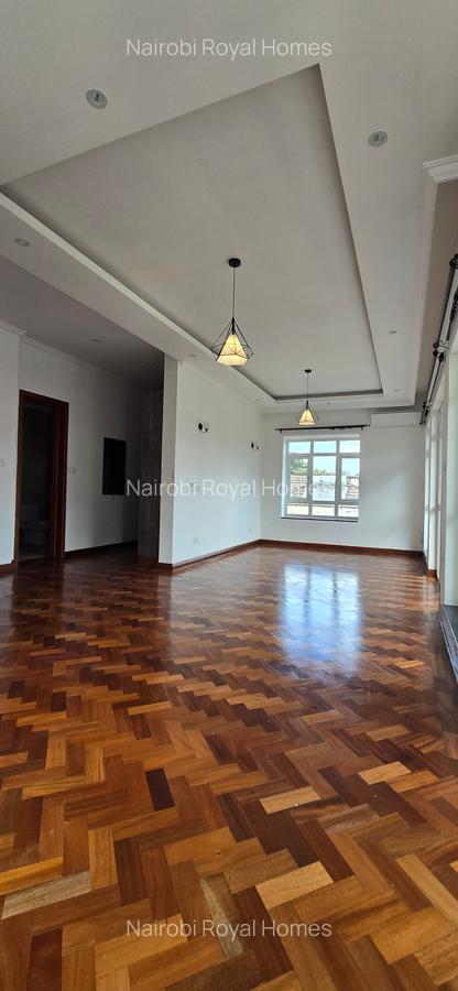 5 Bed Townhouse with En Suite at Lavington Green - 20