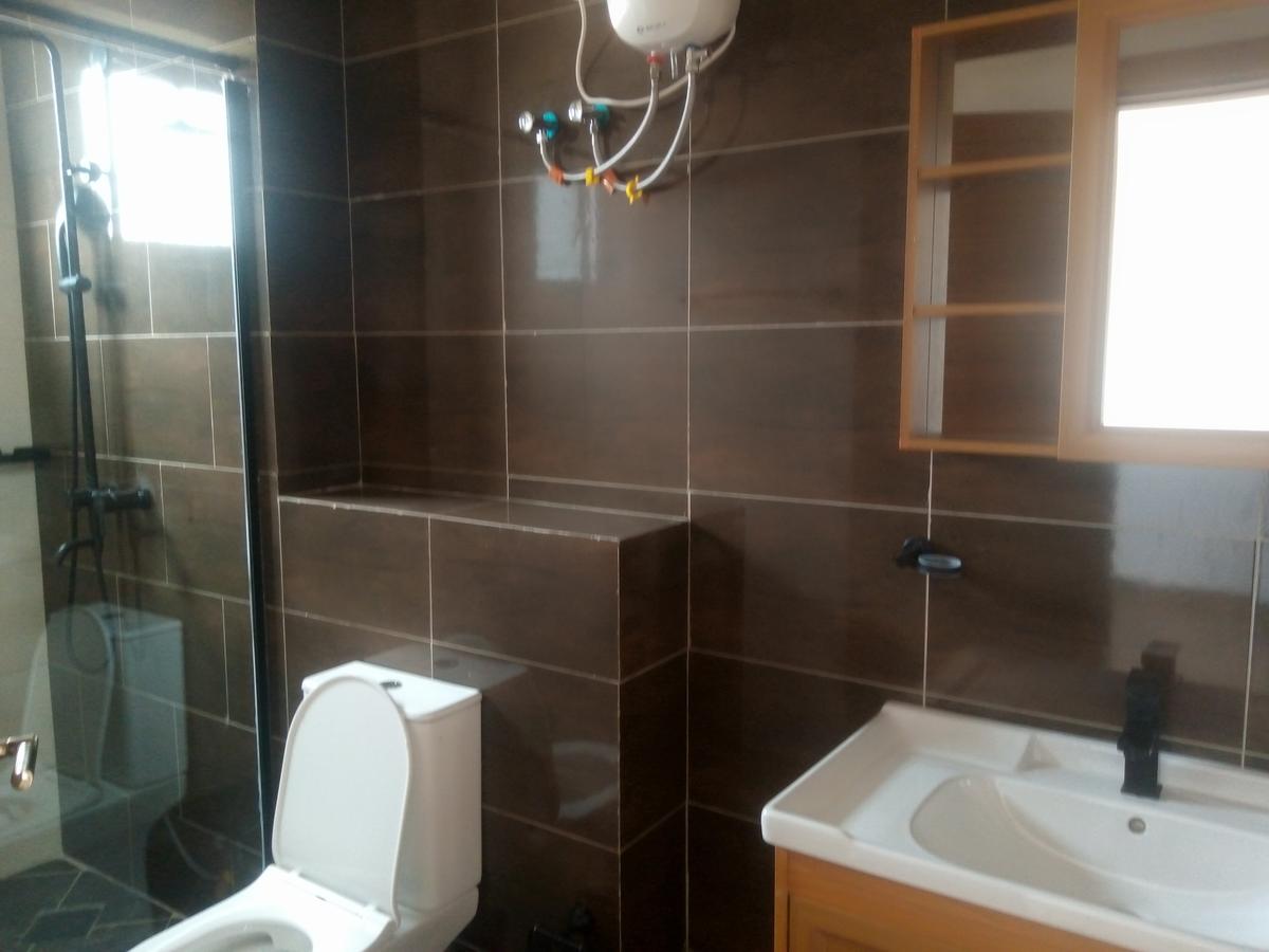 2 Bed Apartment with En Suite in Westlands Area - 6