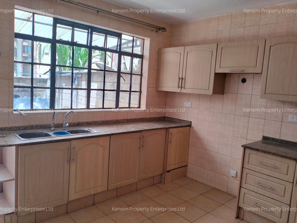 4 Bed Townhouse with En Suite in Lavington - 19