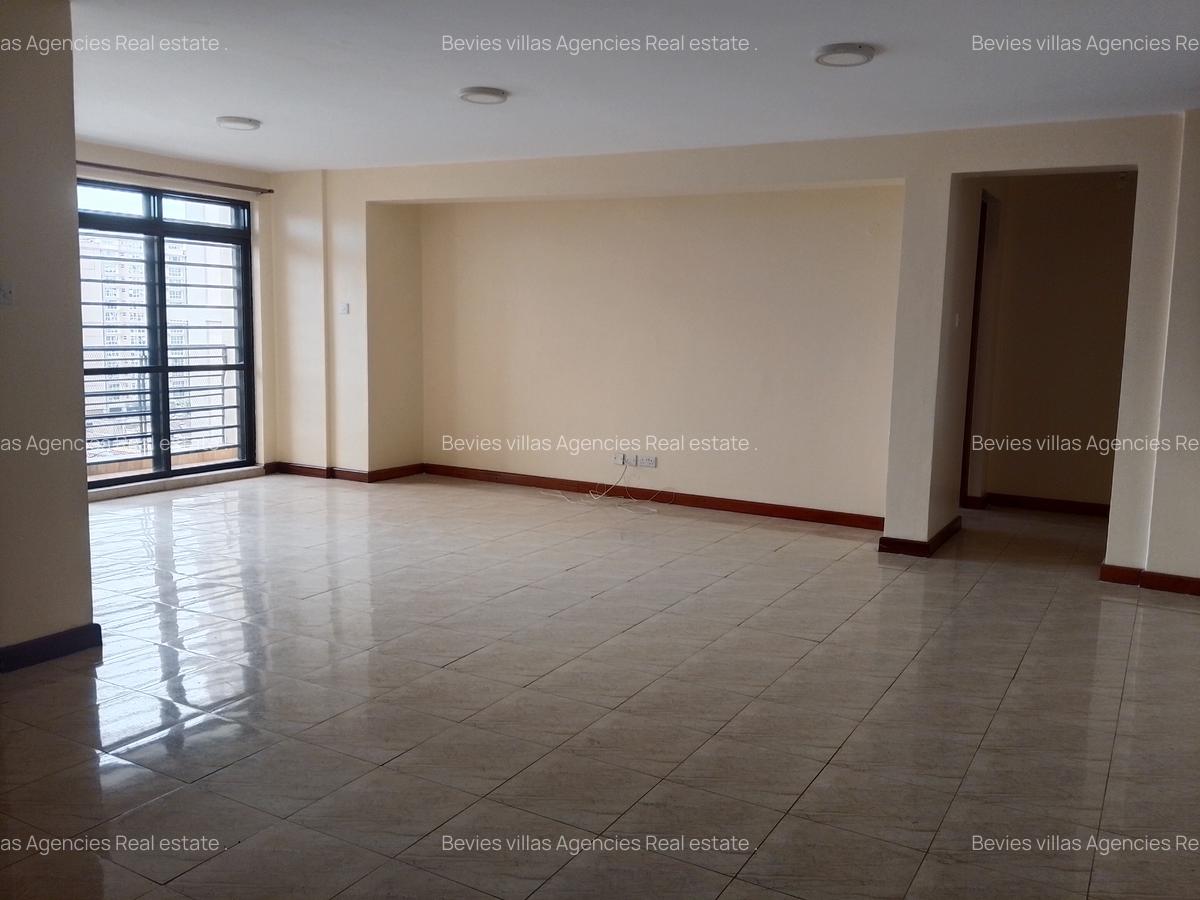 3 Bed Apartment with En Suite at Parklands - 14