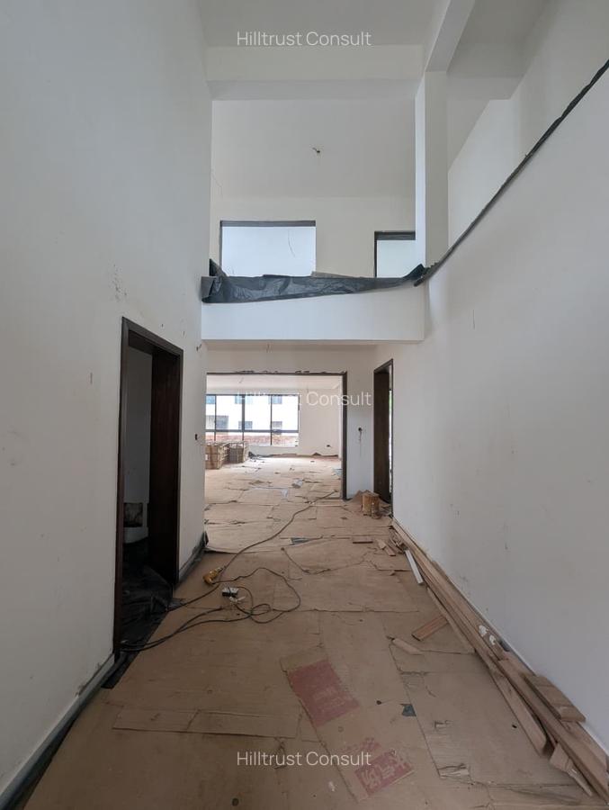 5 Bed House with En Suite at Kyuna Rise - 12