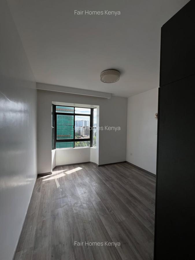 3 Bed Apartment with En Suite at Valley Arcade - 17