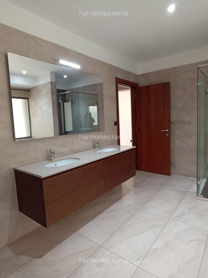 5 Bed Townhouse with En Suite at Convent Drive - 8