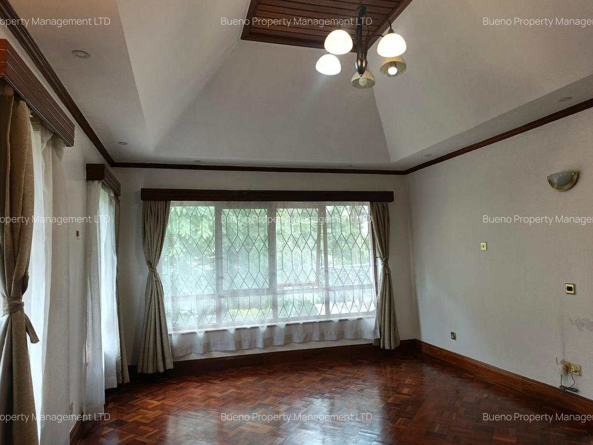 5 Bed Villa with Swimming Pool in Runda - 1
