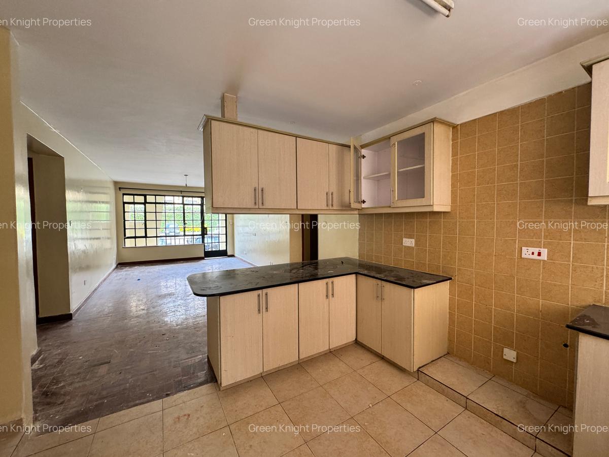 Serviced 2 Bed Apartment with En Suite in Riverside - 5