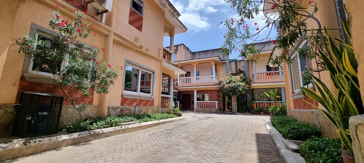 5 Bed House with En Suite at Nyali - 1