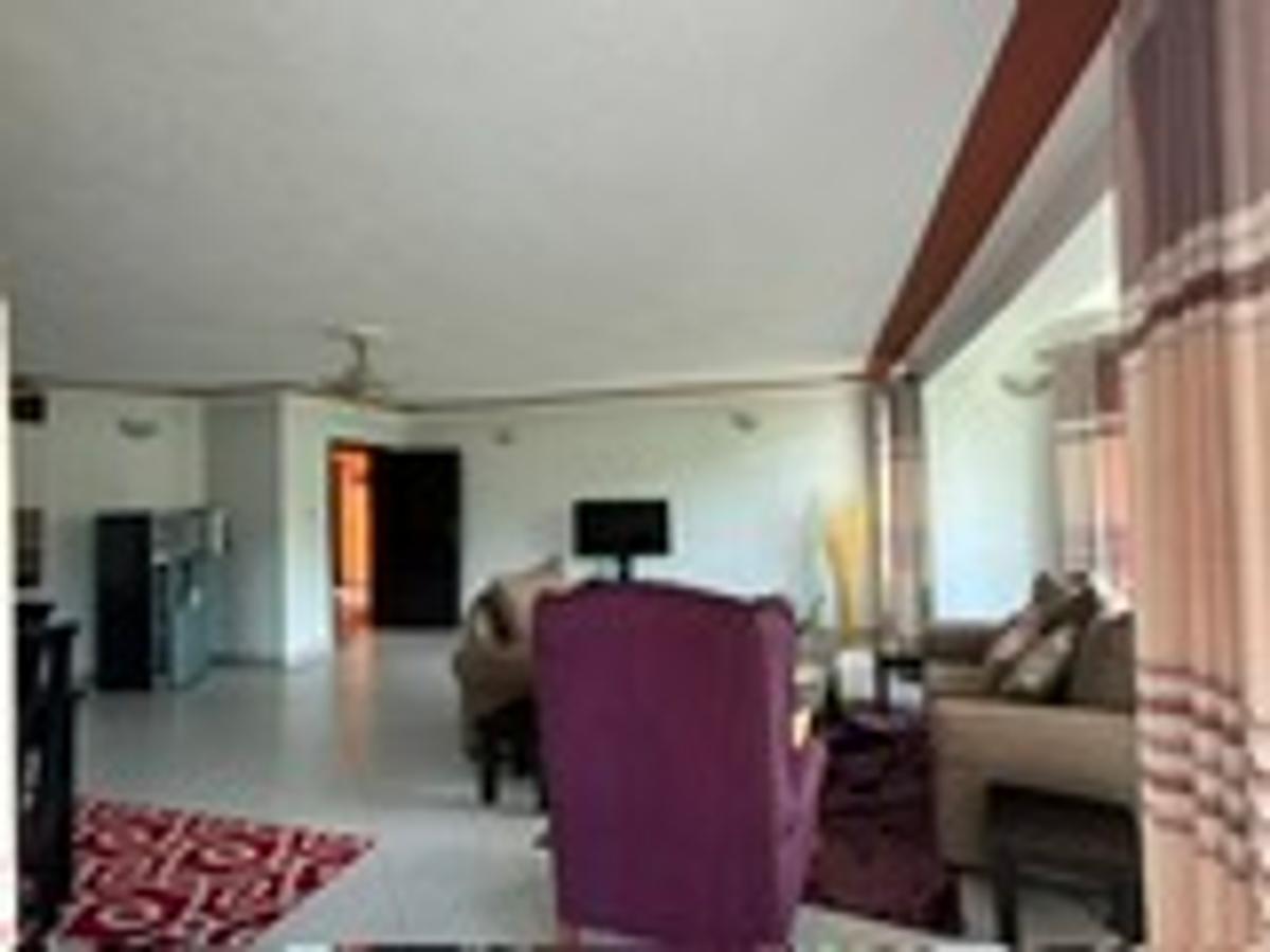 Serviced 2 Bed Apartment with En Suite in Runda - 4