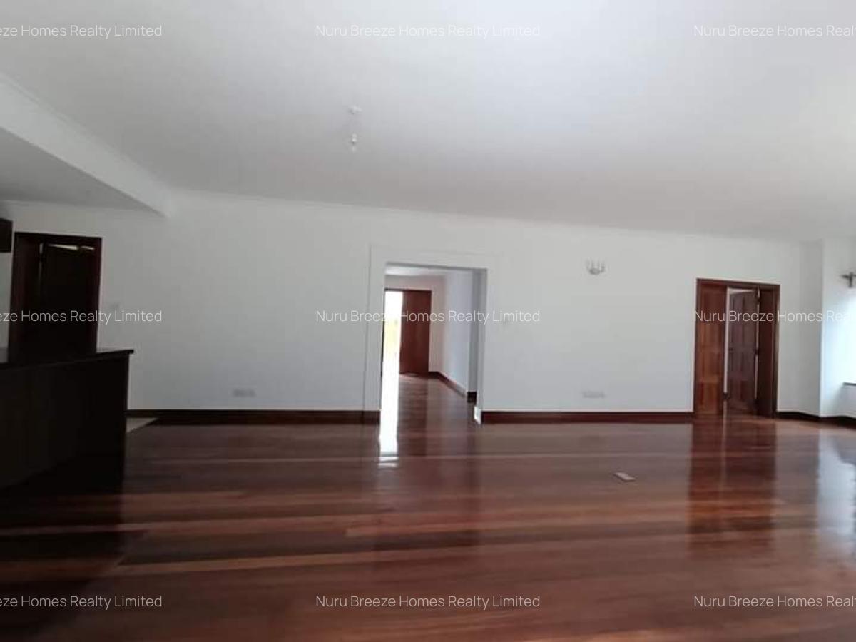 4 Bed Townhouse with En Suite in Lavington - 14