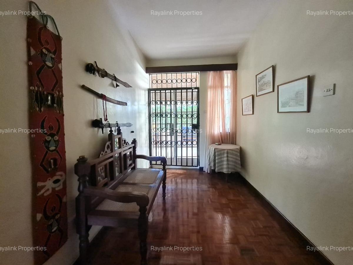 5 Bed House with En Suite at Nyari - 6