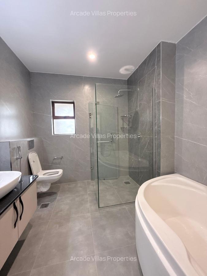 3 Bed Apartment with En Suite in Kileleshwa - 13