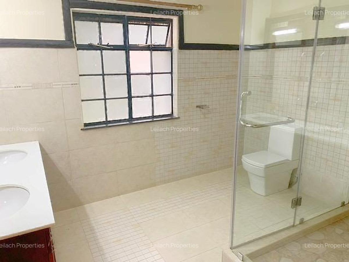 5 Bed Townhouse with En Suite in Kileleshwa - 12