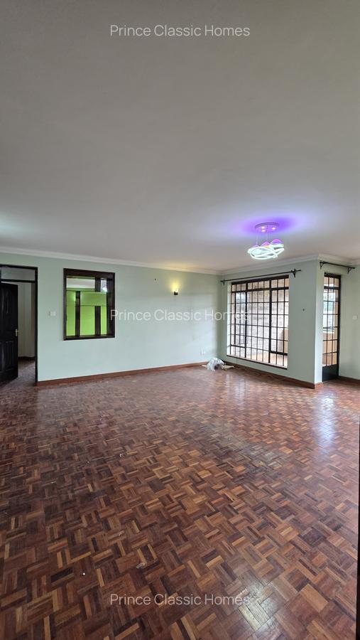 3 Bed Apartment with En Suite in Lavington - 11