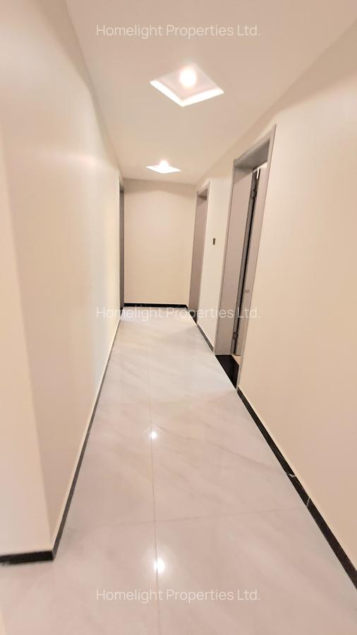 5 Bed Apartment with En Suite at Lavington - 8