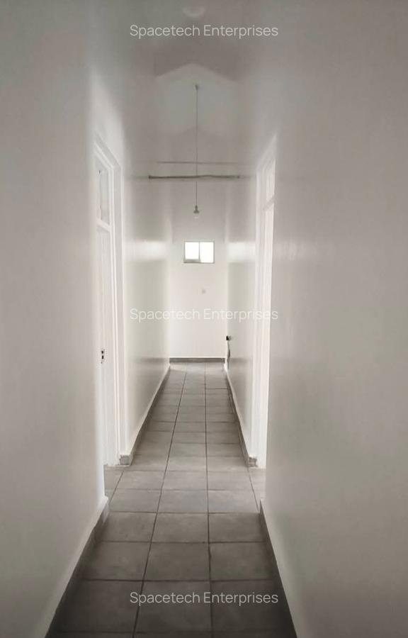 5 Bed House with En Suite in Nyari - 16