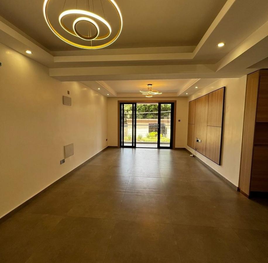 3 Bed Apartment with En Suite in Riverside - 9