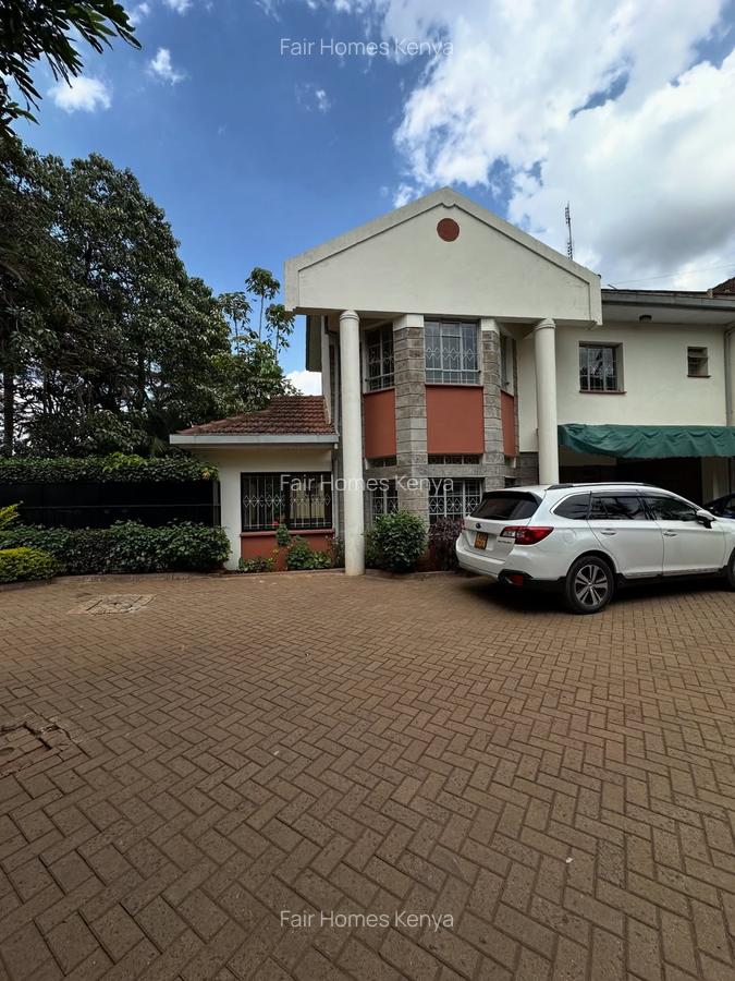 5 Bed Townhouse with En Suite at James Gichuru - 15