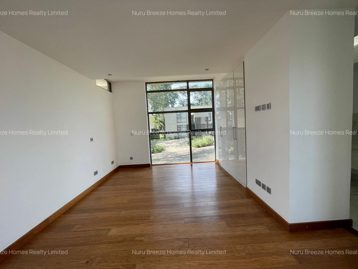 5 Bed Townhouse with En Suite in Karen - 8