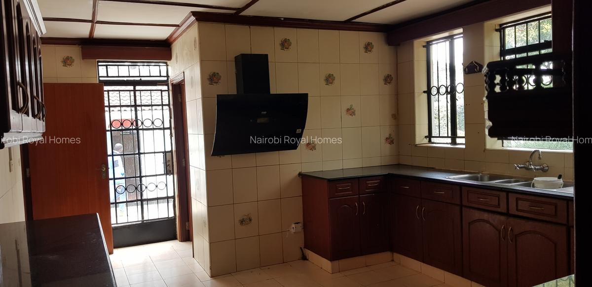 5 Bed House with En Suite at Ruaka Road - 8