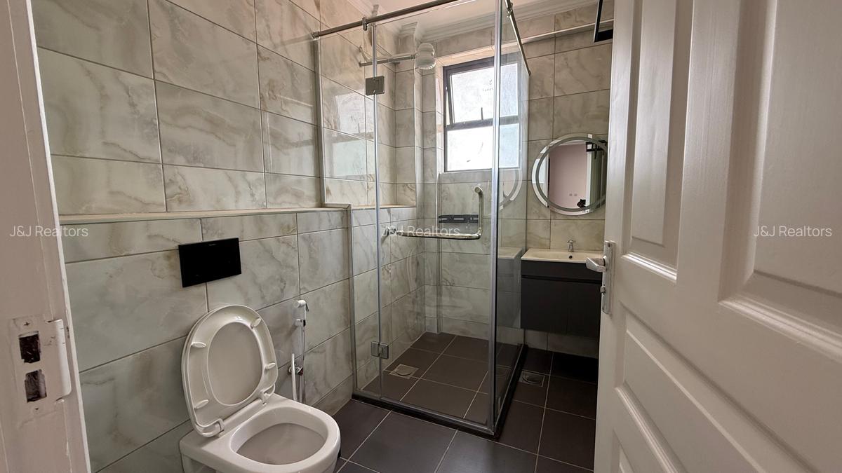 2 Bed Apartment with En Suite in Rhapta Road - 18