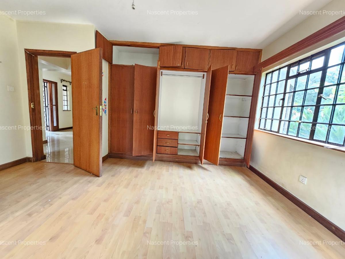 4 Bed House with En Suite in Runda - 20