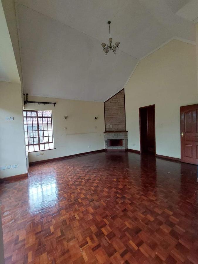 5 Bed Townhouse with En Suite in Lavington - 13