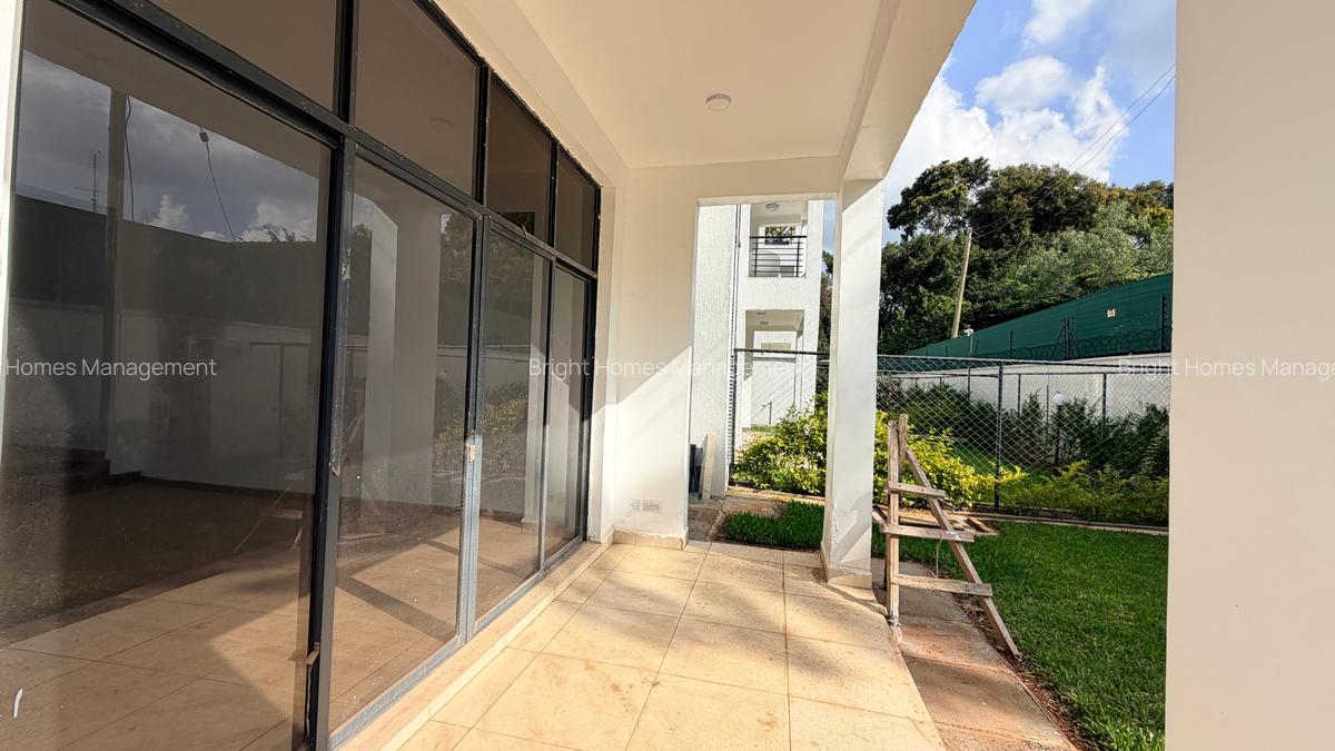 4 Bed Townhouse with En Suite in Lavington - 19