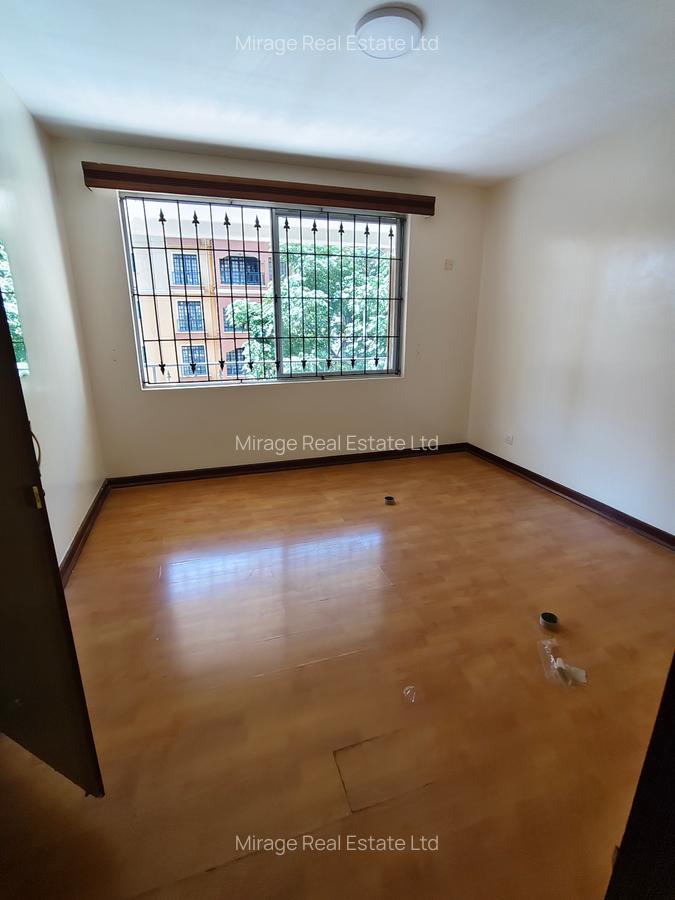3 Bed Apartment with Borehole in Kileleshwa - 12
