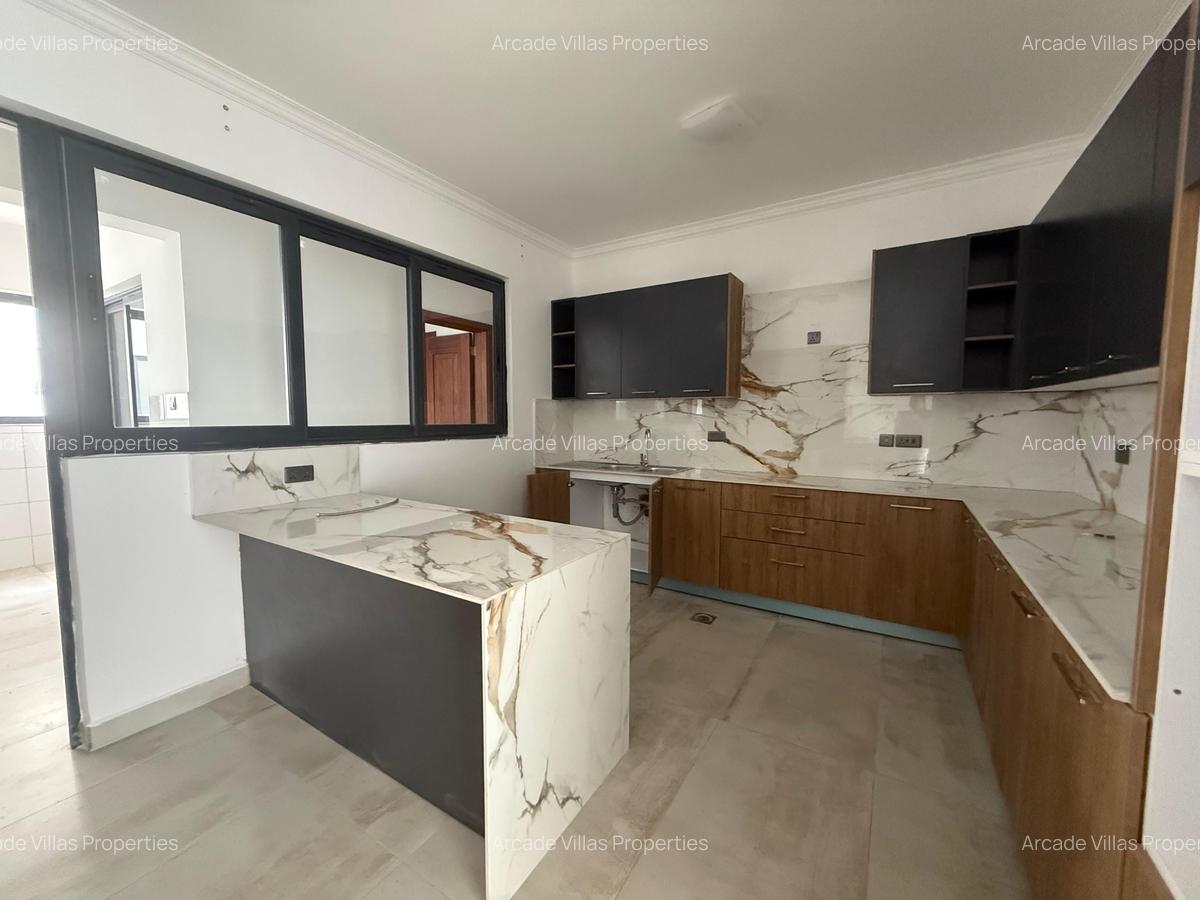 3 Bed Apartment with En Suite in Kileleshwa - 4